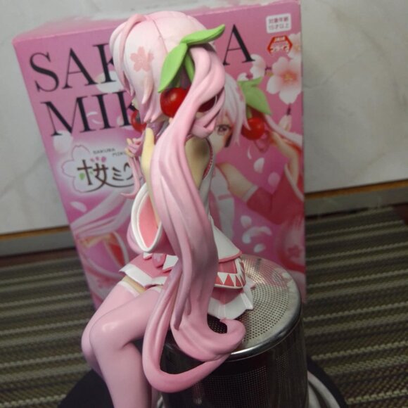Sakura Miku Noodle Stopper Figure by Furyu - Japan Import - Anime Collectible - Picture 4 of 10